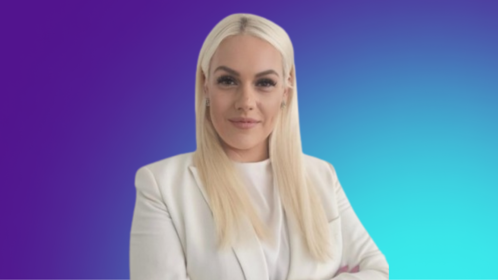 ماغدالينا، مستشارة الموارد البشرية